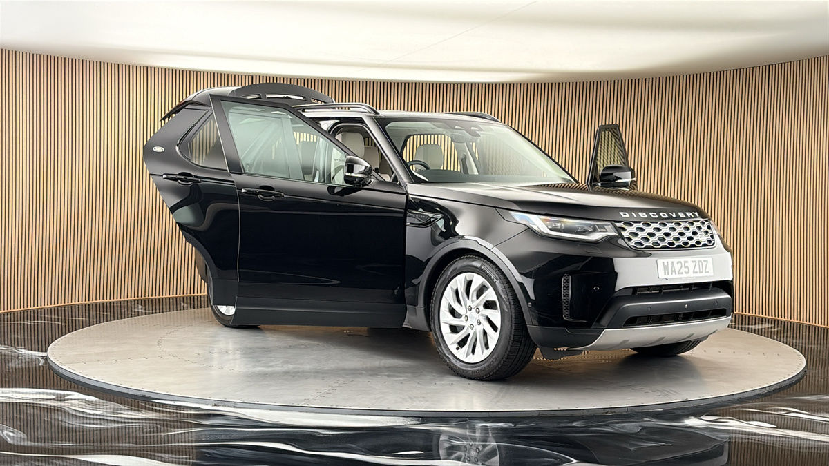 More views of Land Rover Discovery