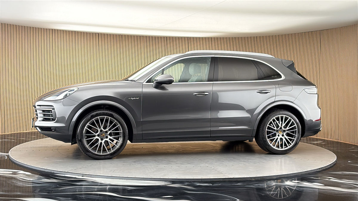 More views of Porsche Cayenne