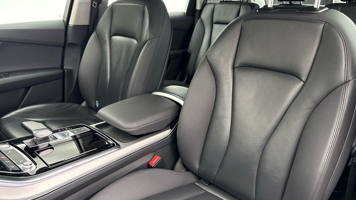 Audi Q7 Image 7