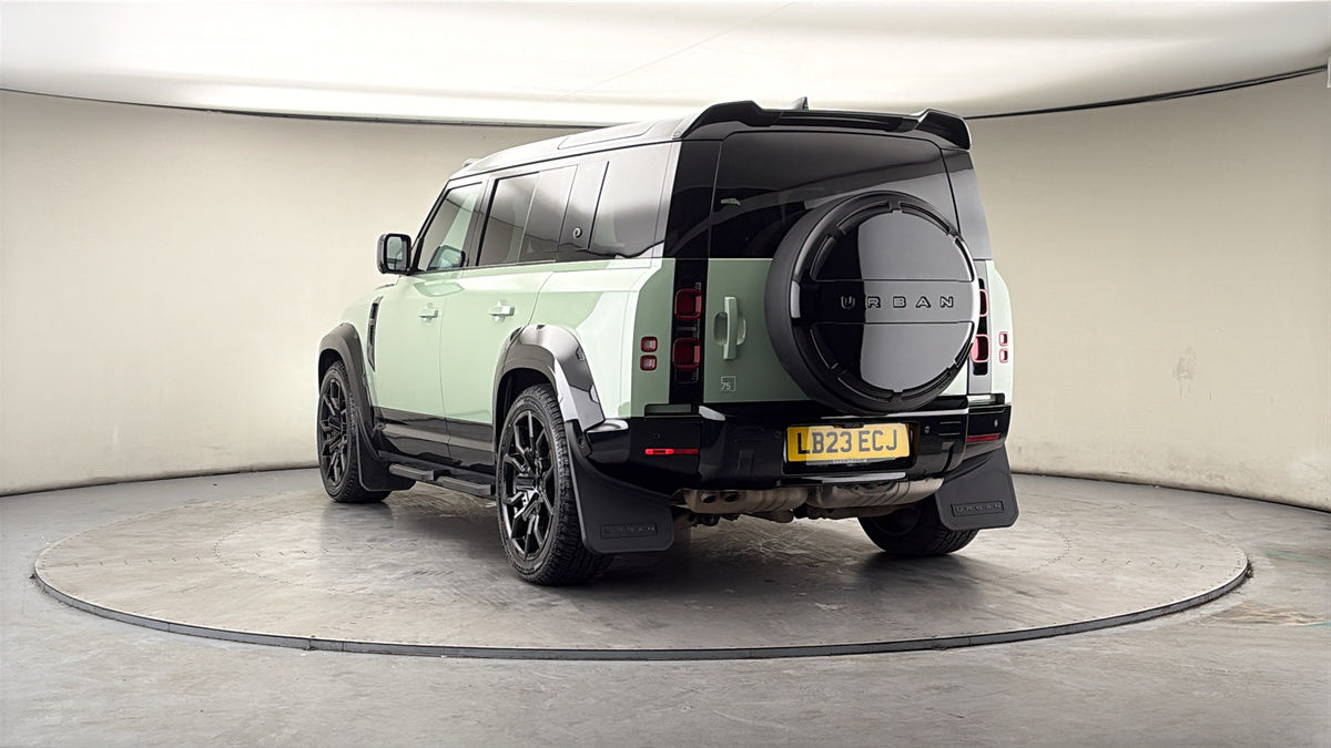 More views of Land Rover Defender 110