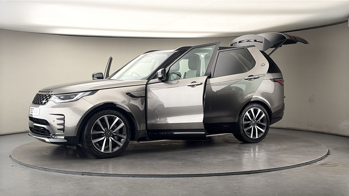 More views of Land Rover Discovery