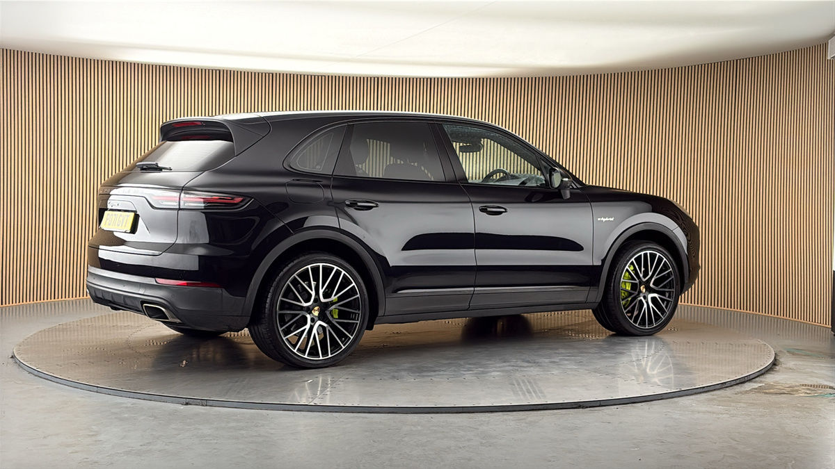 More views of Porsche Cayenne