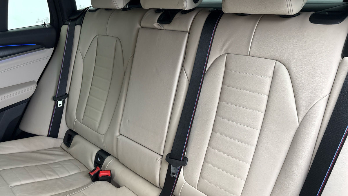 More views of BMW X4