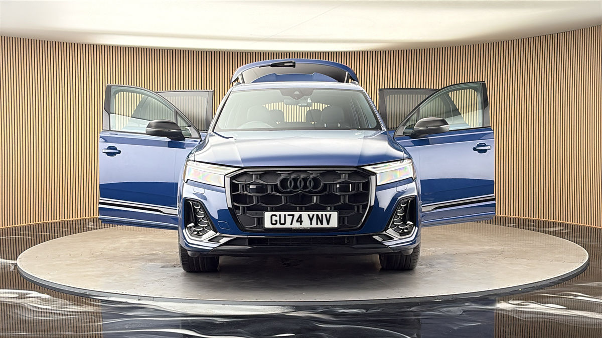 More views of Audi Q7
