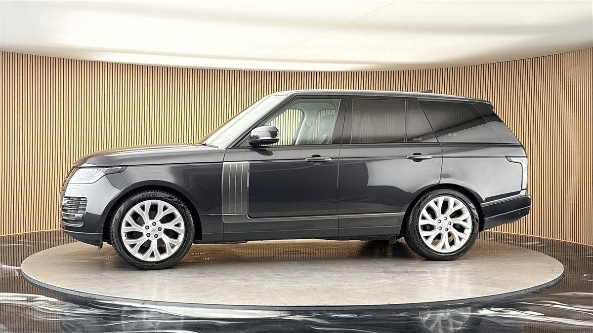 More views of Land Rover Range Rover