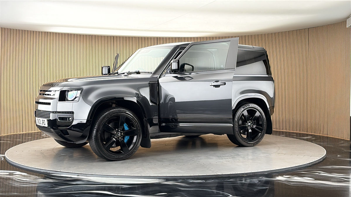 More views of Land Rover Defender 90