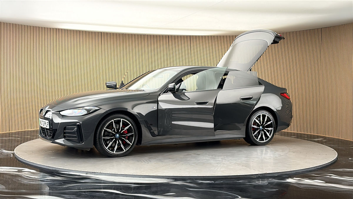 More views of BMW i4