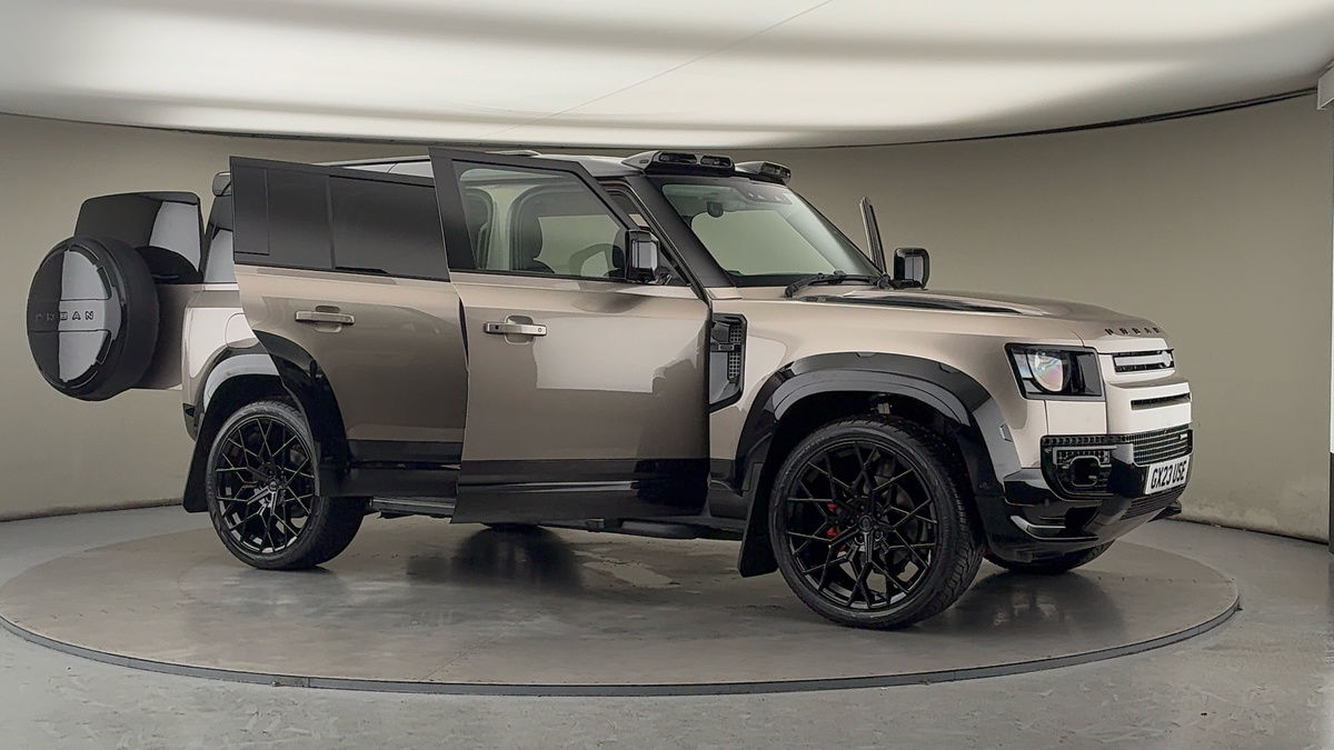 More views of Land Rover Defender 110