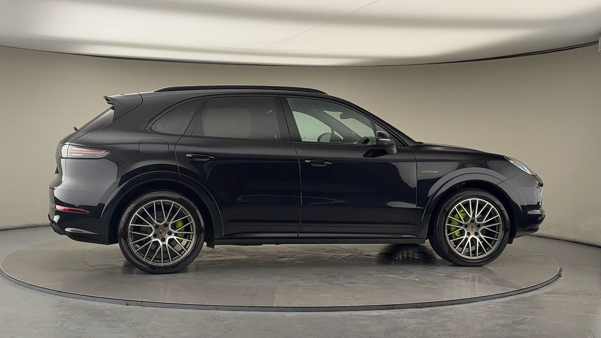 More views of Porsche Cayenne