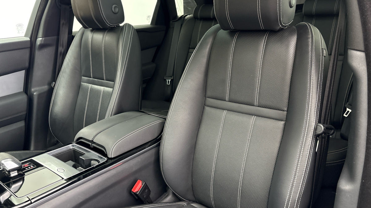 Land Rover Range Rover Velar Image 7