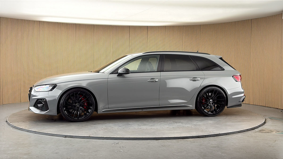 More views of Audi RS4 Avant