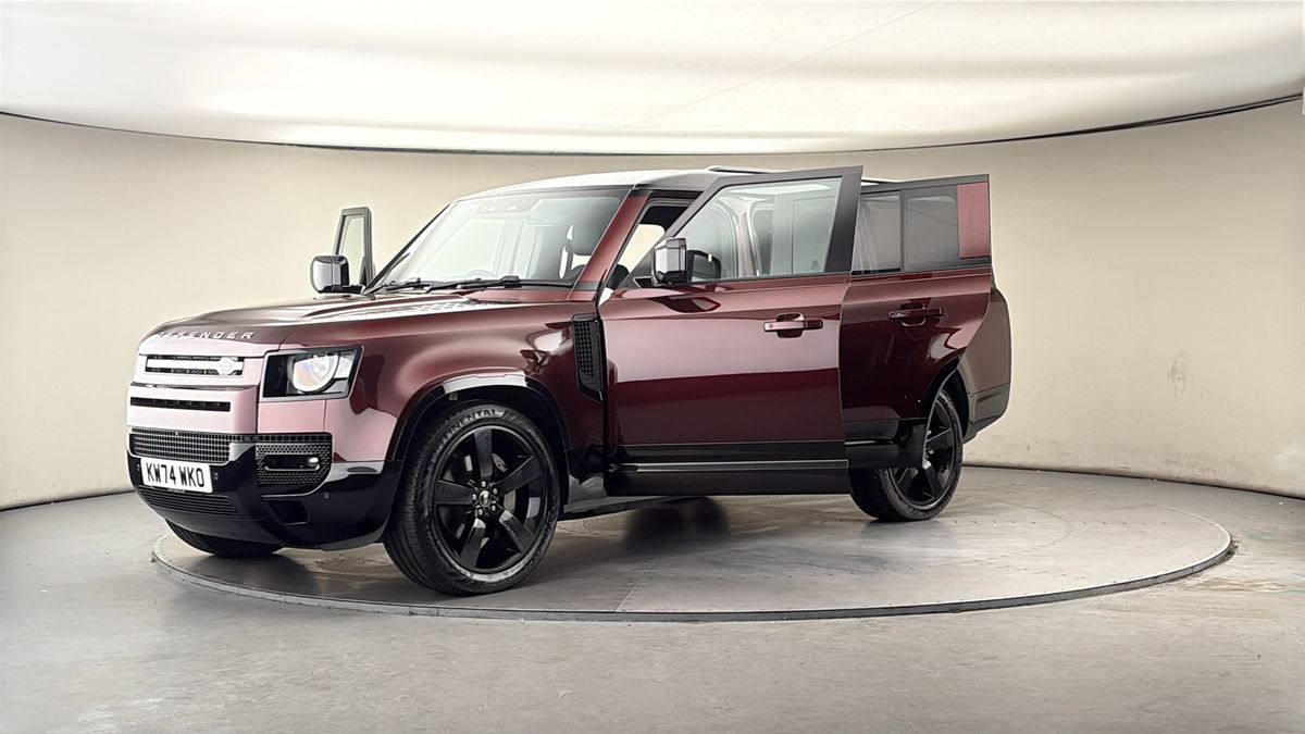 Land Rover Defender 130 Image 22