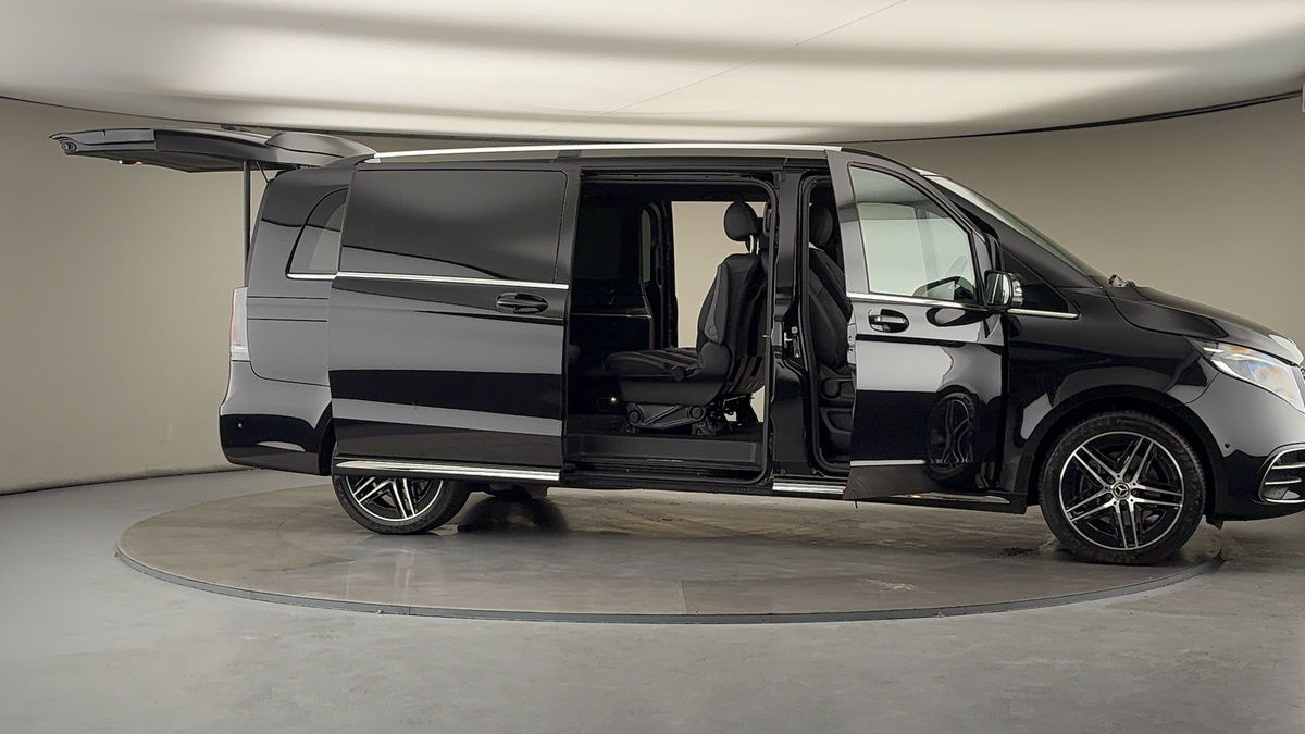 More views of Mercedes-Benz V Class