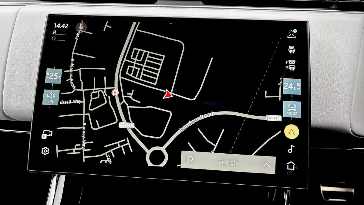 Land Rover Range Rover Sport Image 17