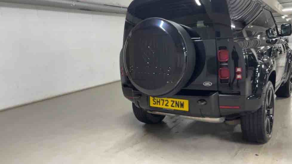 More views of Land Rover Defender 90