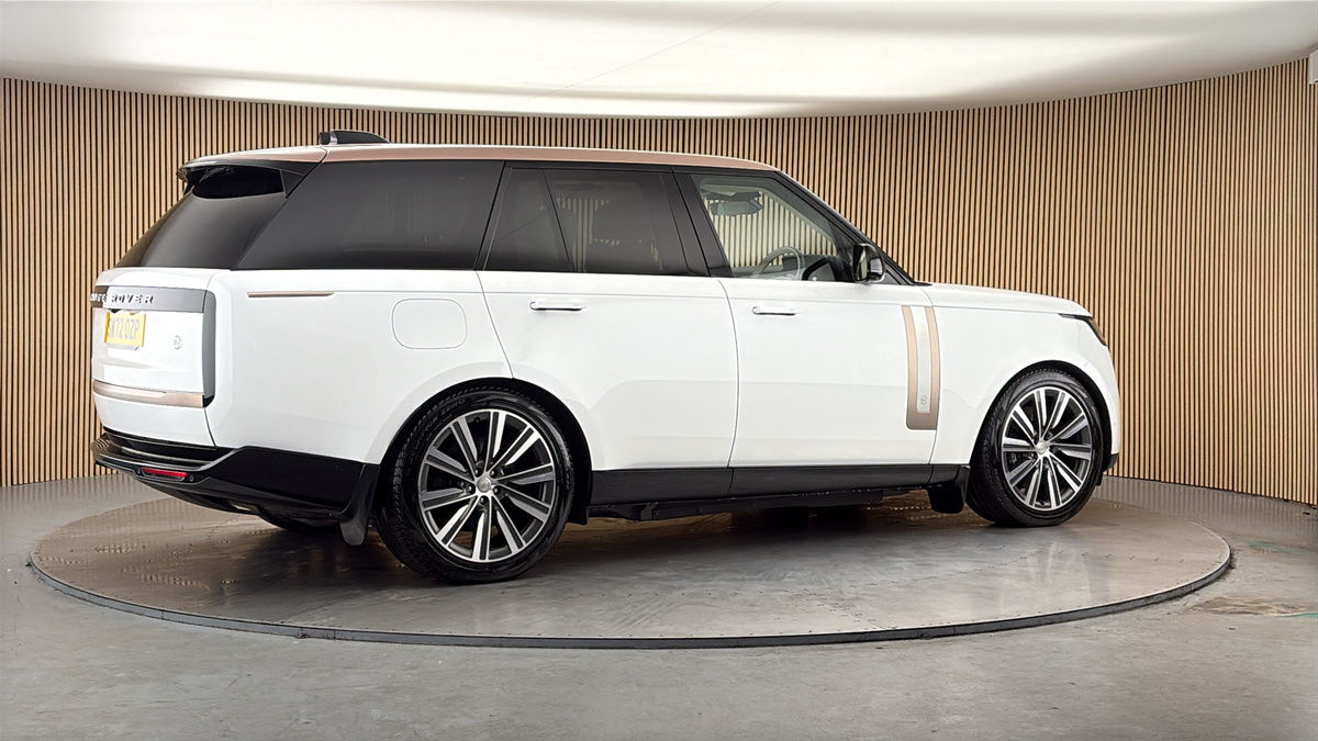 More views of Land Rover Range Rover