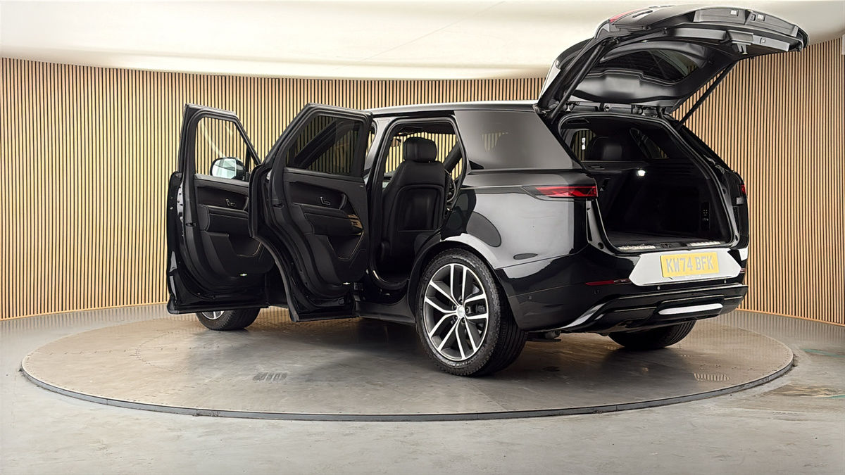More views of Land Rover Range Rover Sport