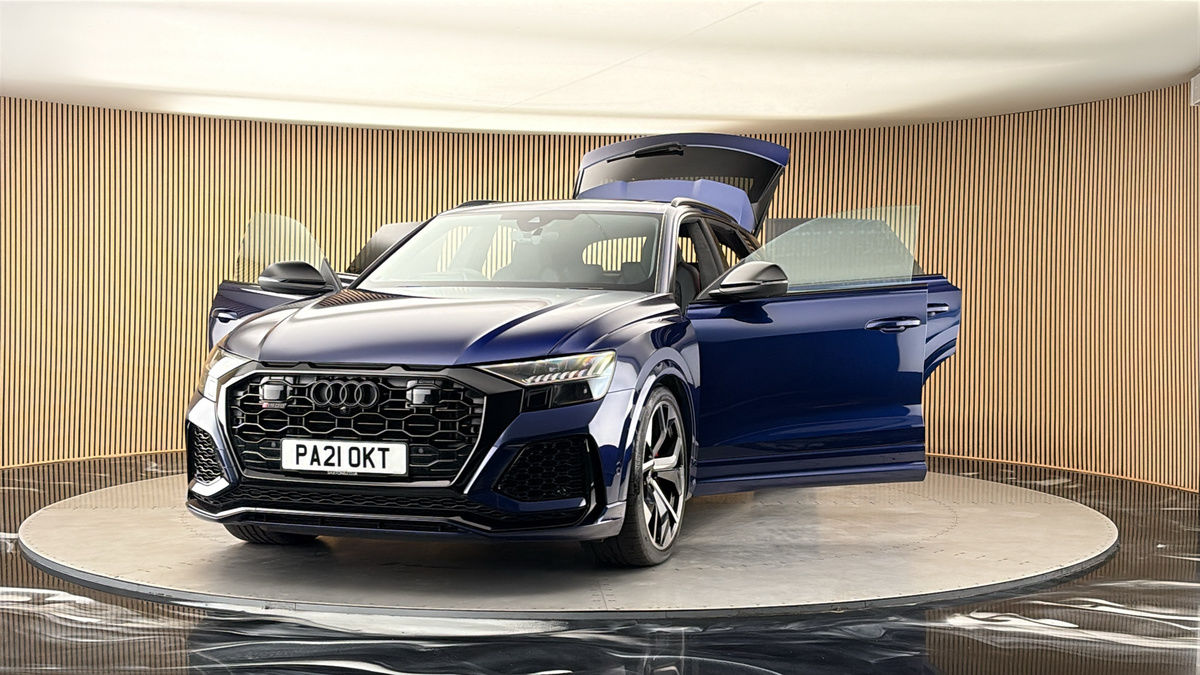 More views of Audi RSQ8