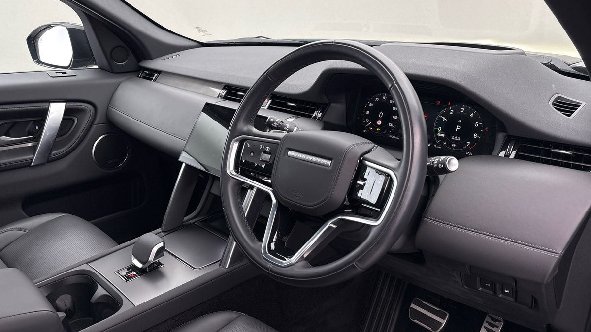 Land Rover Discovery Sport Image 5