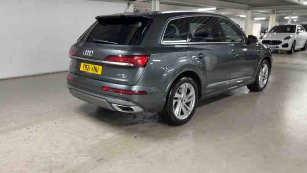 More views of Audi Q7