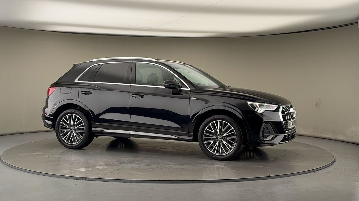 More views of Audi Q3