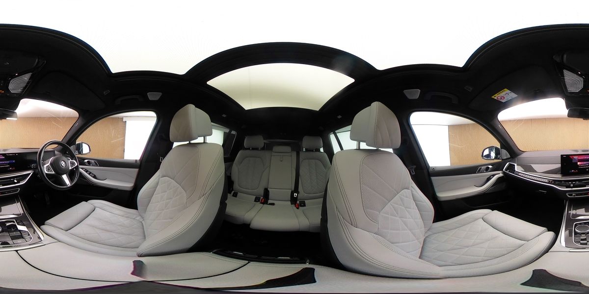 More views of BMW X7