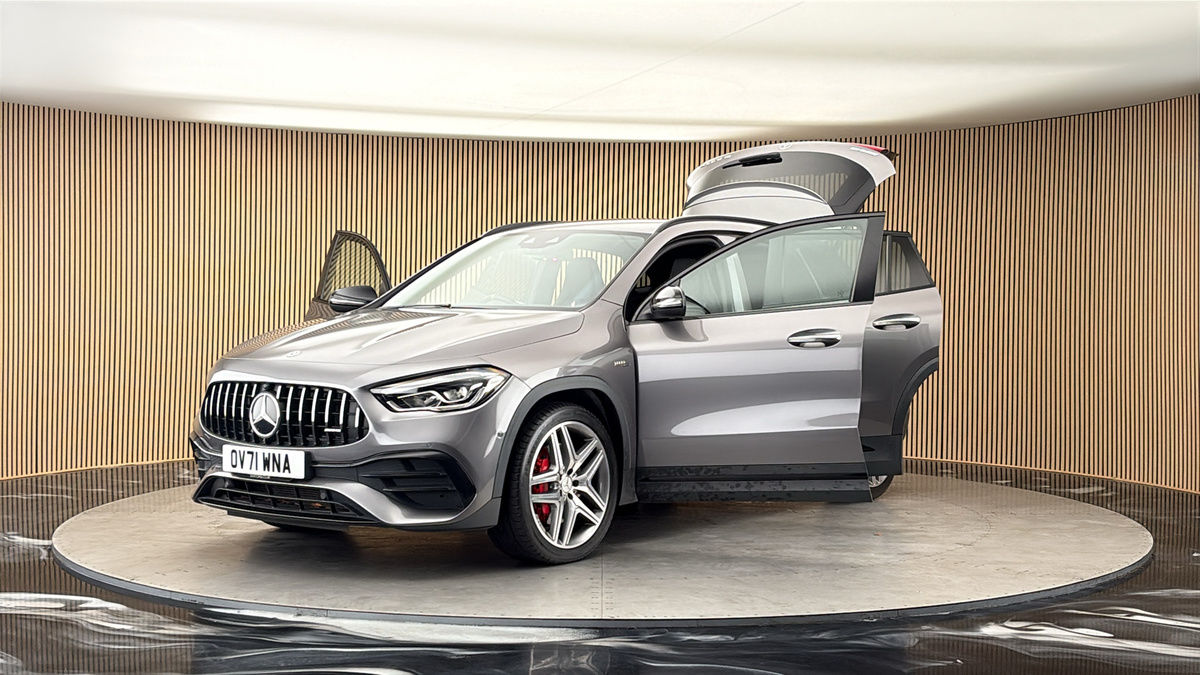 More views of Mercedes-Benz GLA