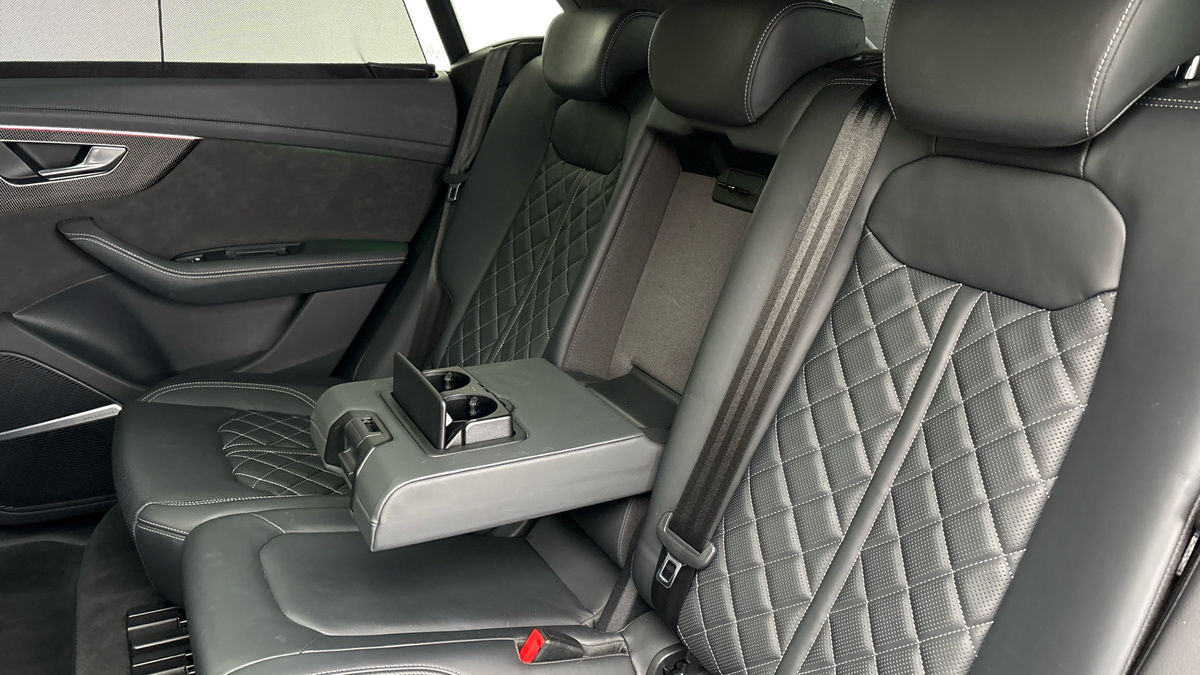 Audi SQ8 Image 9