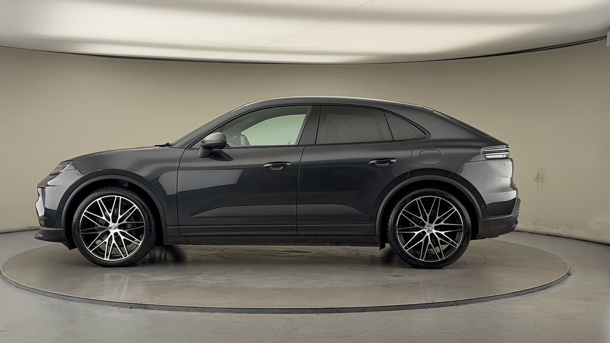 Porsche Macan Image 29