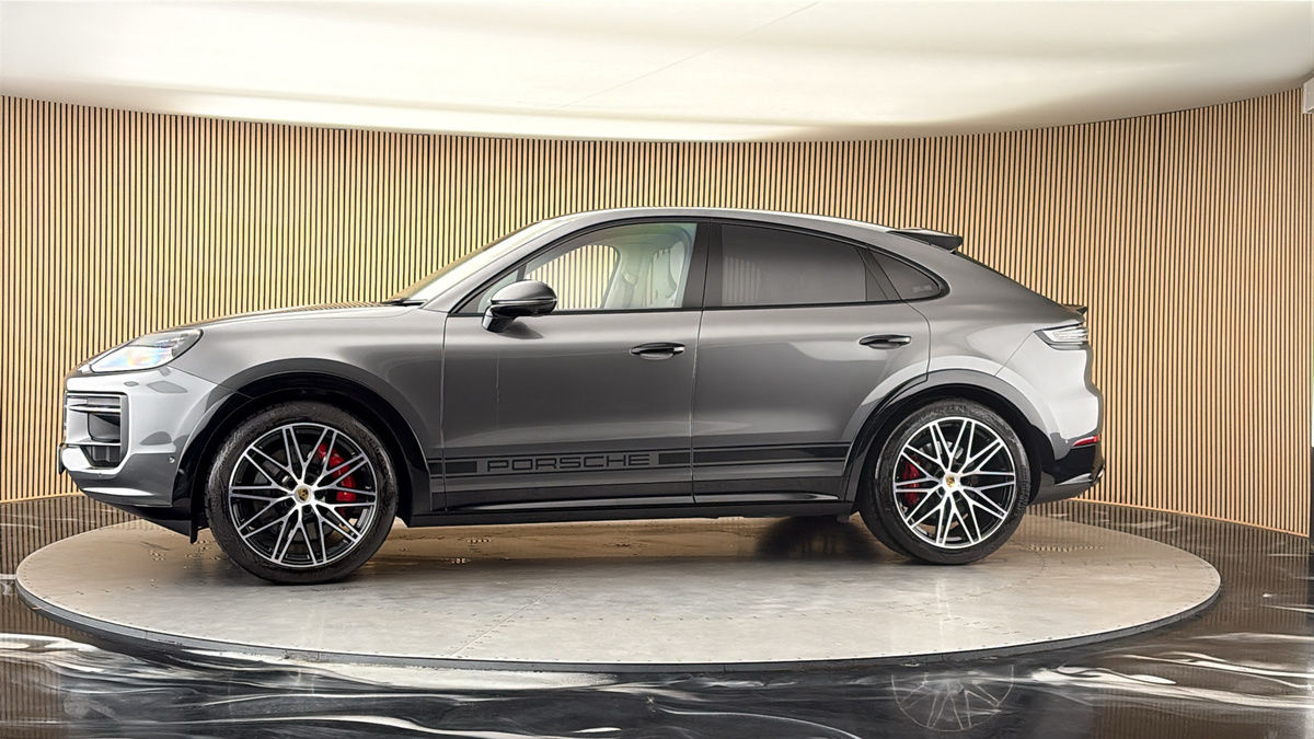 More views of Porsche Cayenne