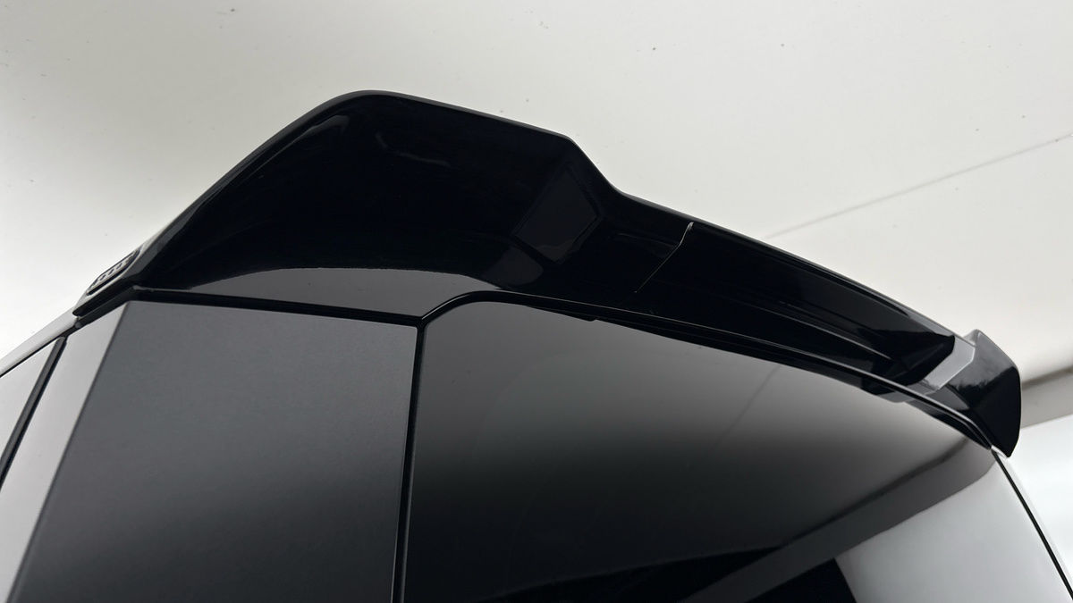 Land Rover Defender 110 Urban Image 9