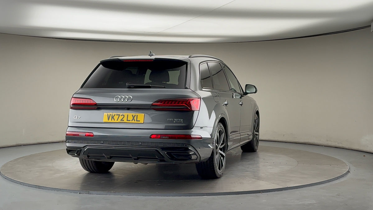 More views of Audi Q7