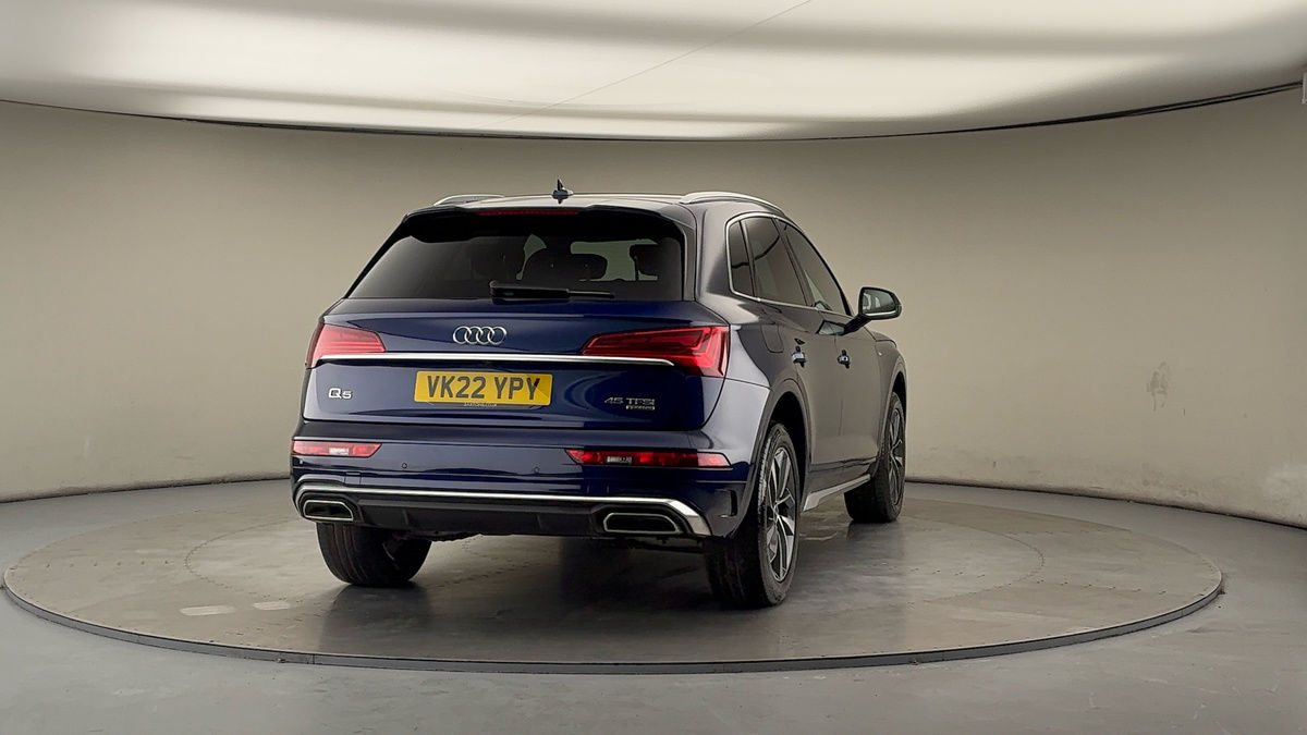 More views of Audi Q5