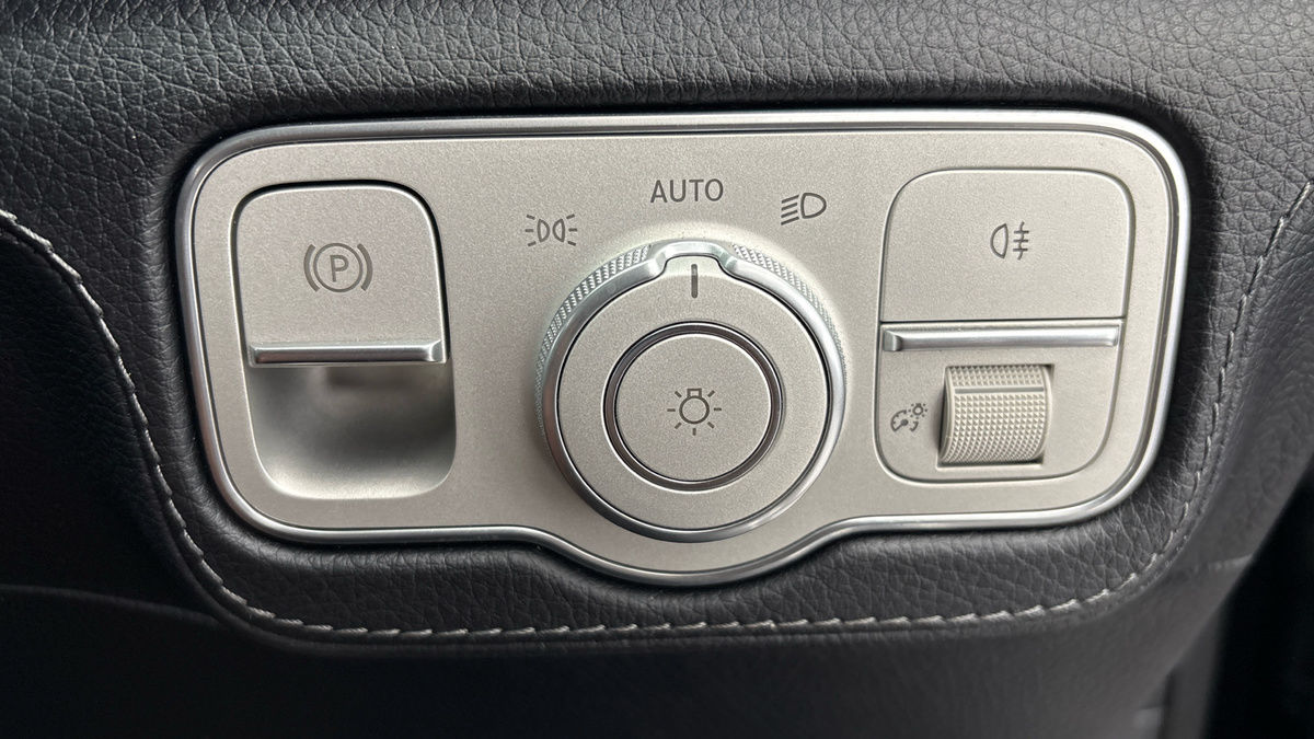Mercedes-Benz GLS Image 27