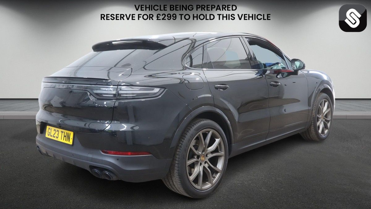 Porsche Cayenne Image 4