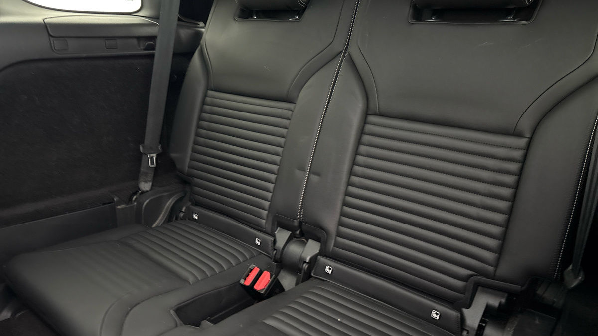 Land Rover Discovery Image 25