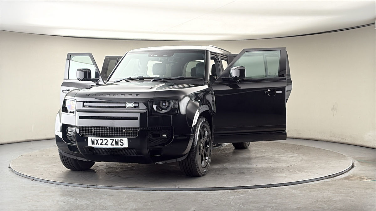 More views of Land Rover Defender 110
