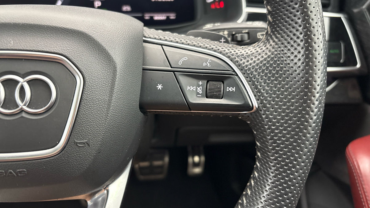 Audi SQ8 Image 14