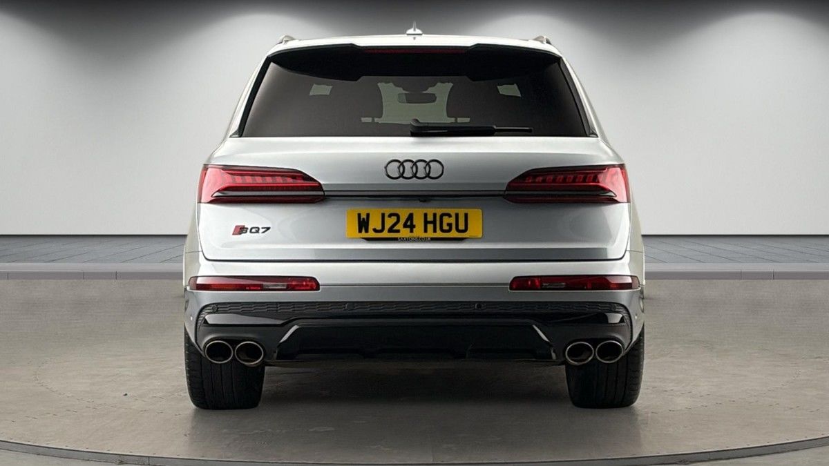 Audi SQ7 Image 4