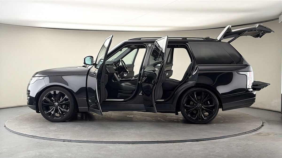 More views of Land Rover Range Rover