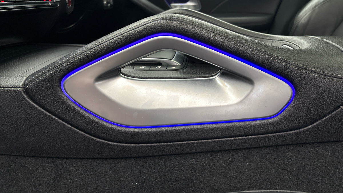 Mercedes-Benz GLE Image 28