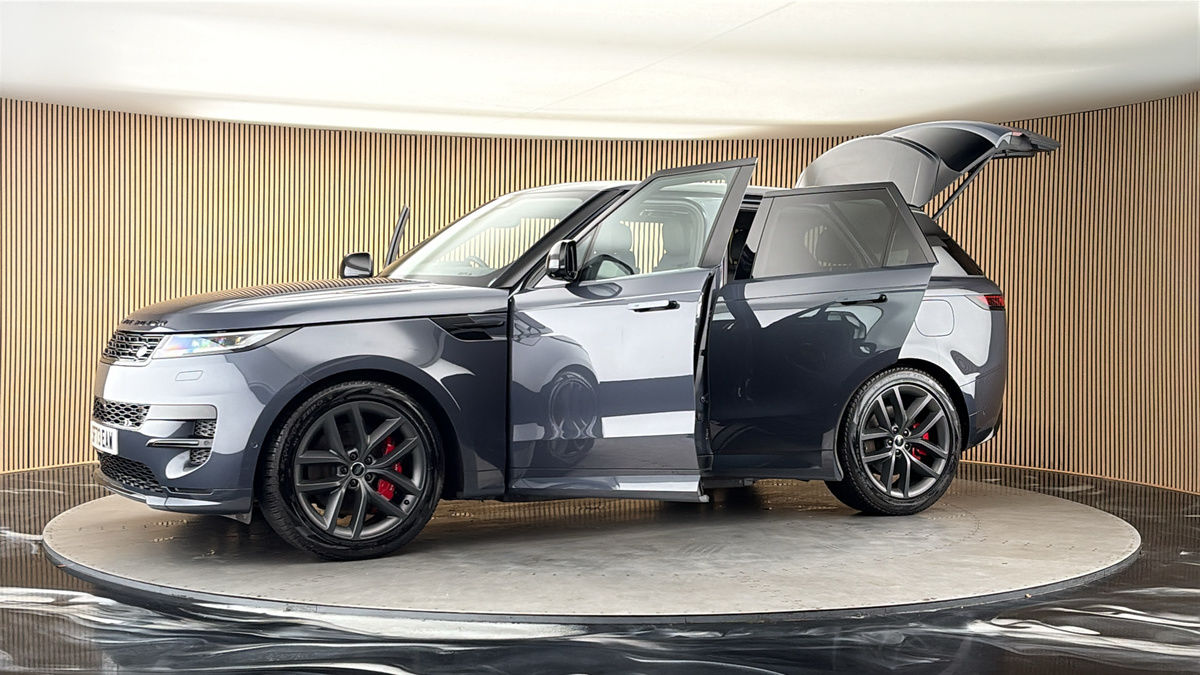 More views of Land Rover Range Rover Sport