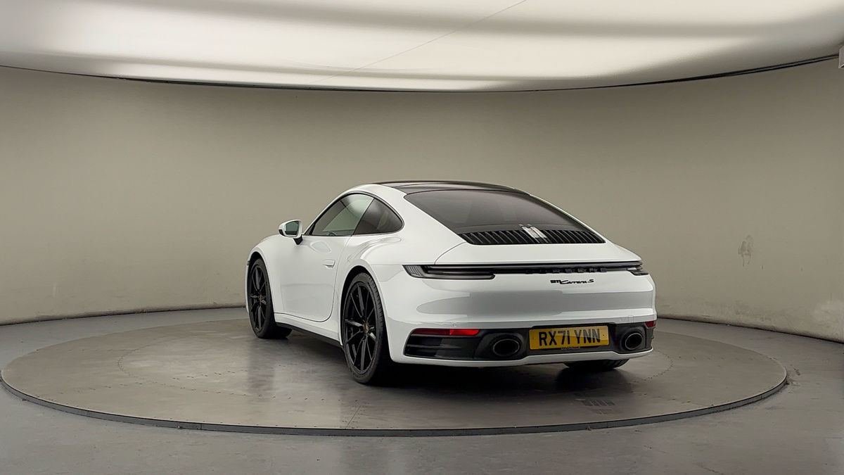 More views of Porsche 911