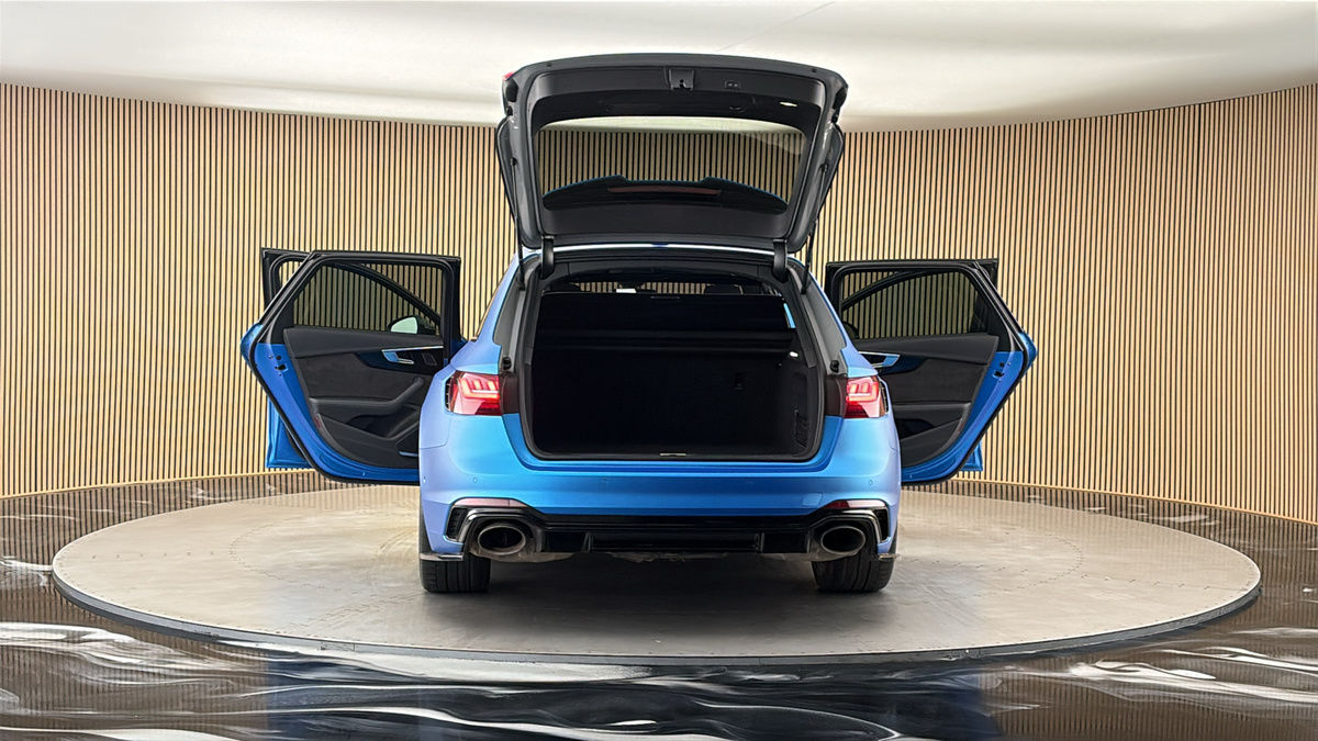 More views of Audi RS4 Avant