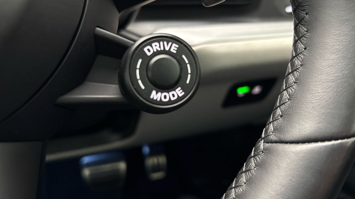 Porsche Cayenne Image 25