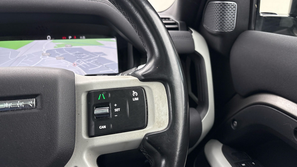 Land Rover Defender 110 Urban Image 14