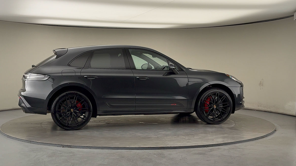 More views of Porsche Macan