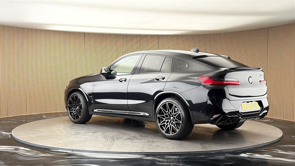 More views of BMW X4 M