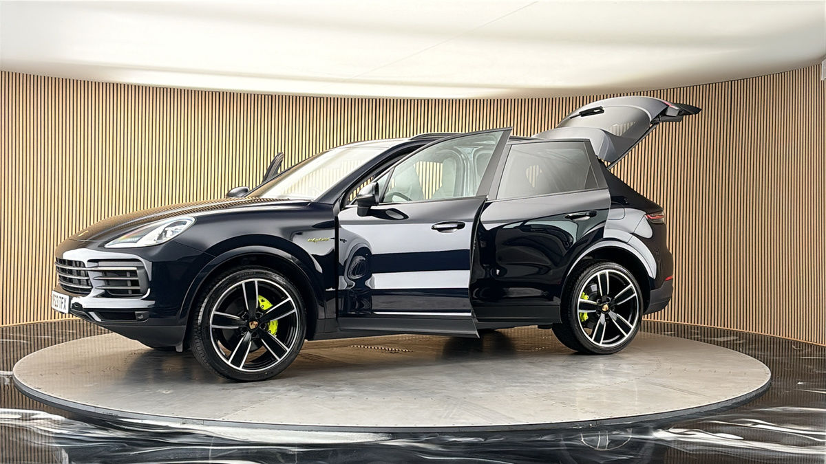 More views of Porsche Cayenne