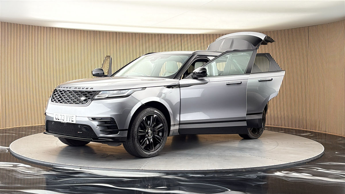 Land Rover Range Rover Velar Image 22